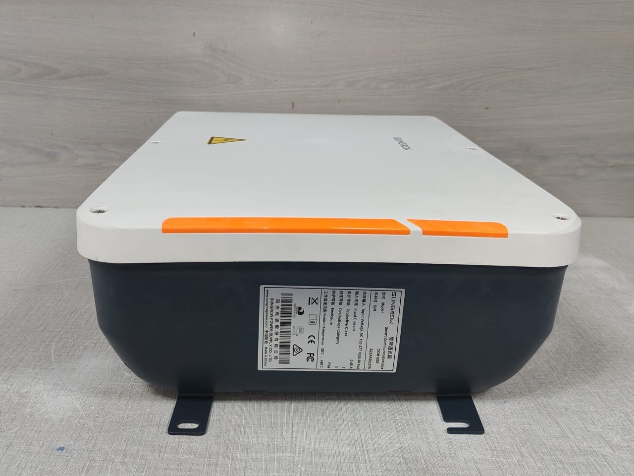 SUNGROW COM100E SUNGROW COM100E Smart Communication Box 4