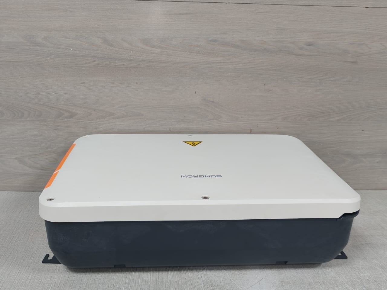 SUNGROW COM100E SUNGROW COM100E Smart Communication Box 6