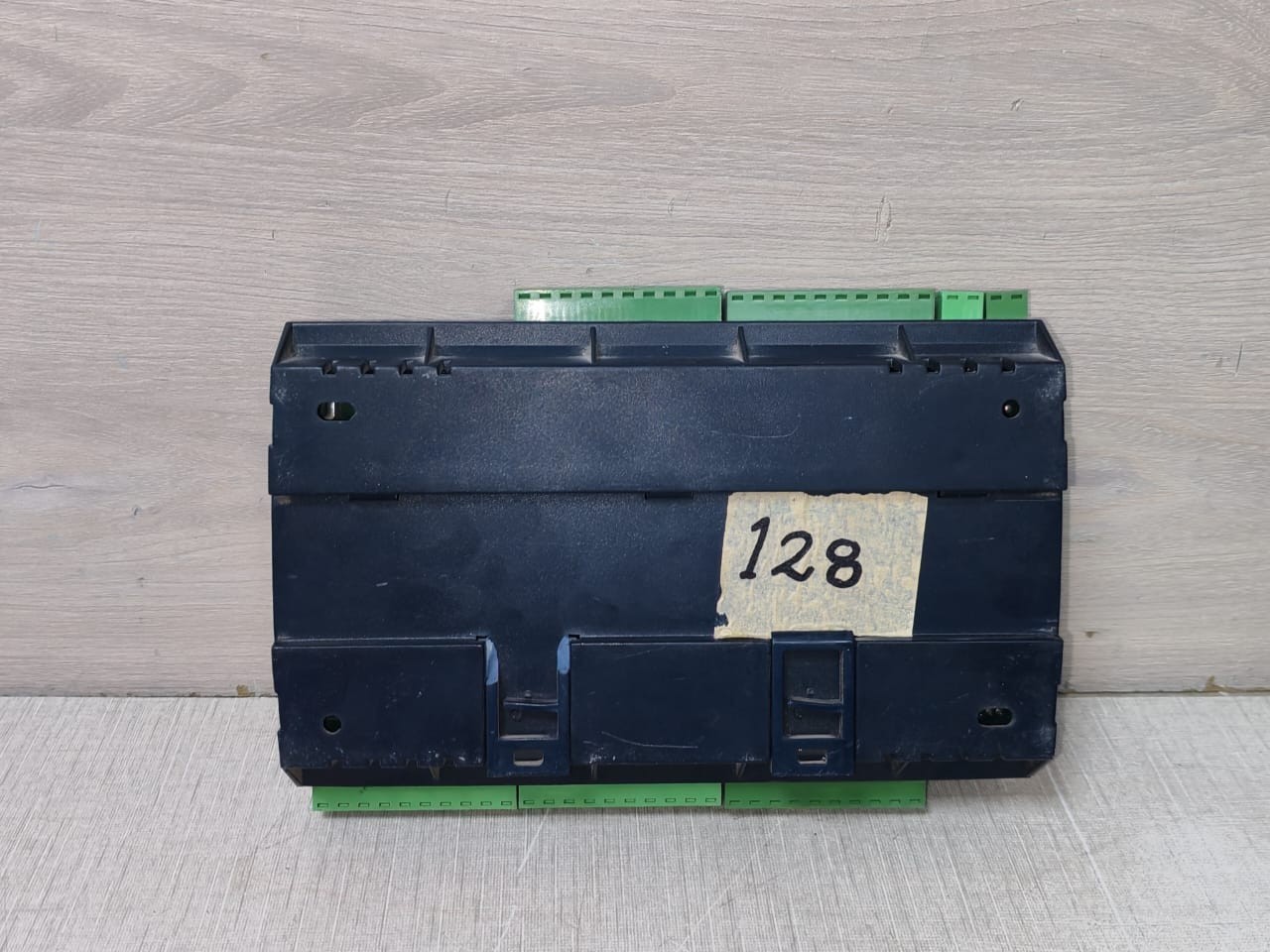 Pacific Controls EasyIO IO-28P/30P Pacific Controls EasyIO IO-28P/30P Modbus Controller 8
