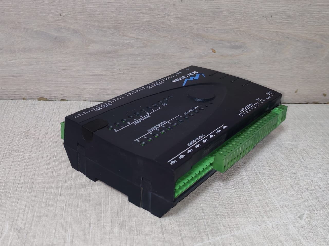 Pacific Controls EasyIO IO-28P/30P Pacific Controls EasyIO IO-28P/30P Modbus Controller 10