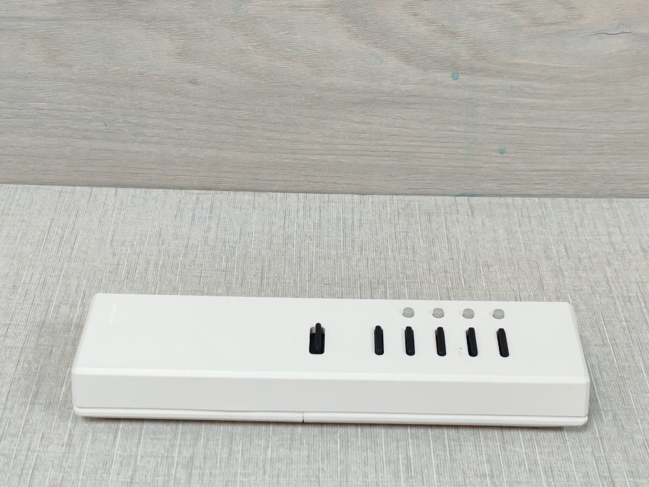 Lutron GRX-8IT-WH Lutron GRX-8IT-WH 8-Scene Wireless Remote Control 5