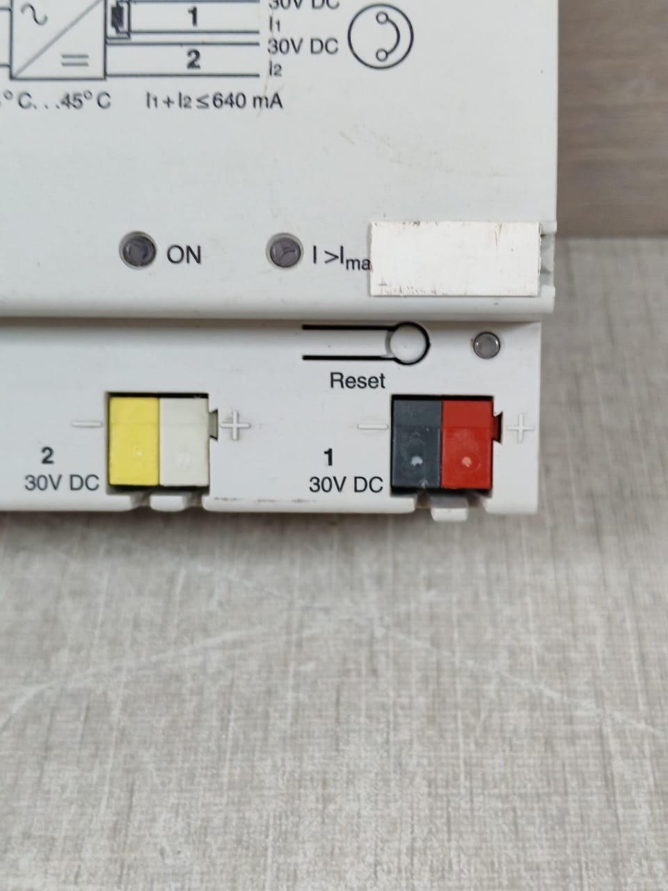 ABB GH-Q631-0048 ABB SV/S 30.640.5 GH Q631 0048 R0111 EIB POWER SUPPLY 640mA 3