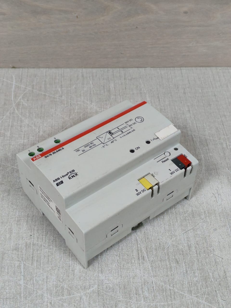 ABB GH-Q631-0048 ABB SV/S 30.640.5 GH Q631 0048 R0111 EIB POWER SUPPLY 640mA 4