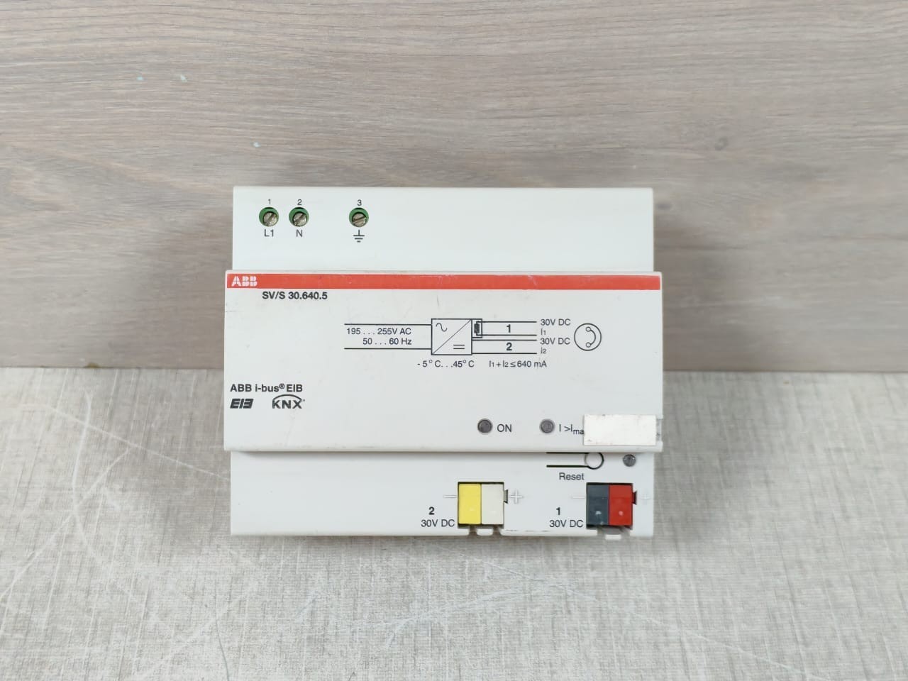 ABB SV/S 30.640.5 GH Q631 0048 R0111 EIB POWER SUPPLY 640mA