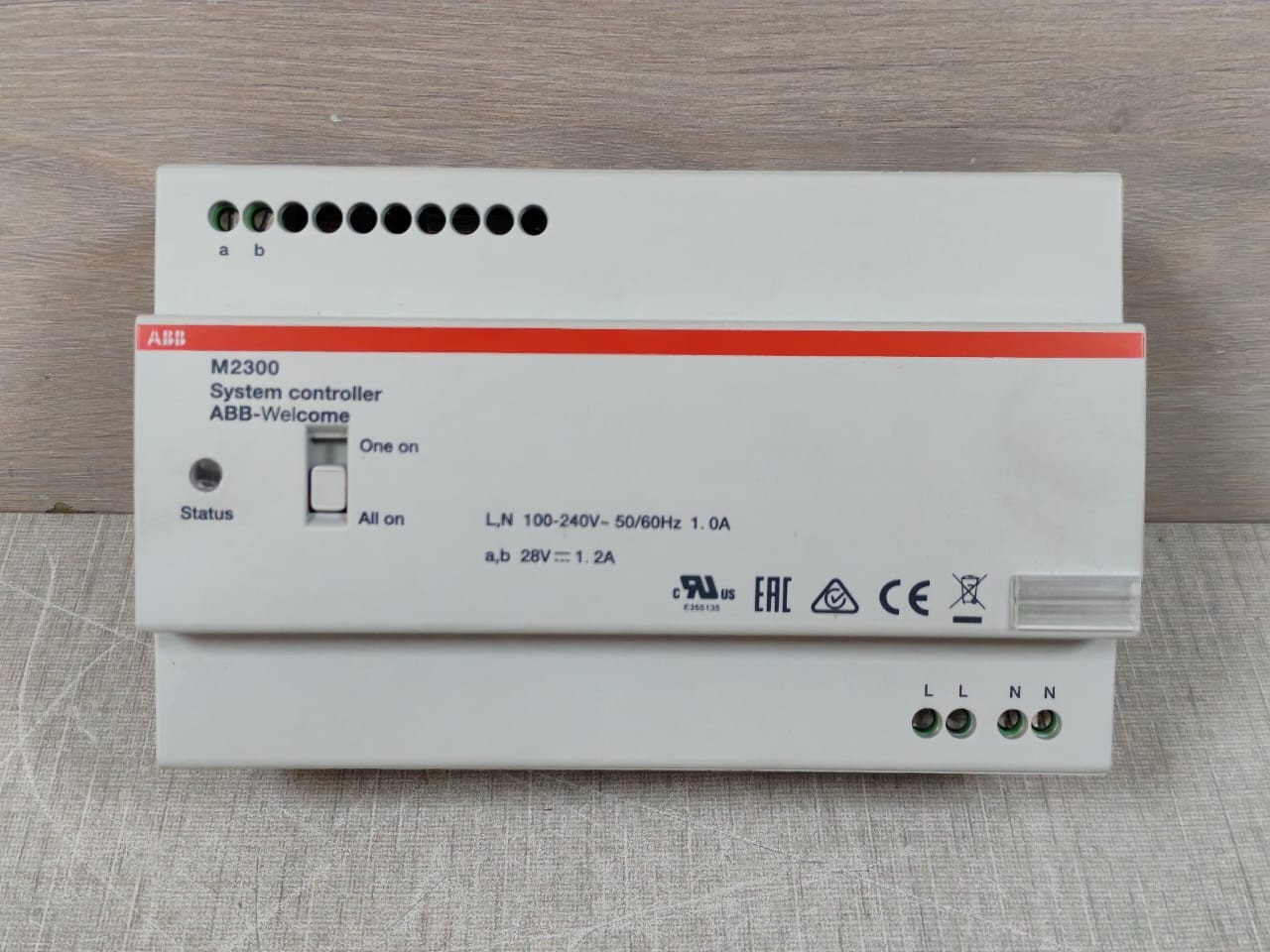 ABB M2300 2TMA070080W0011 V1.05 ABB M2300 SYSTEM CONTROLLER ABB-WELCOME 2TMA070080W0011 V1.05 2