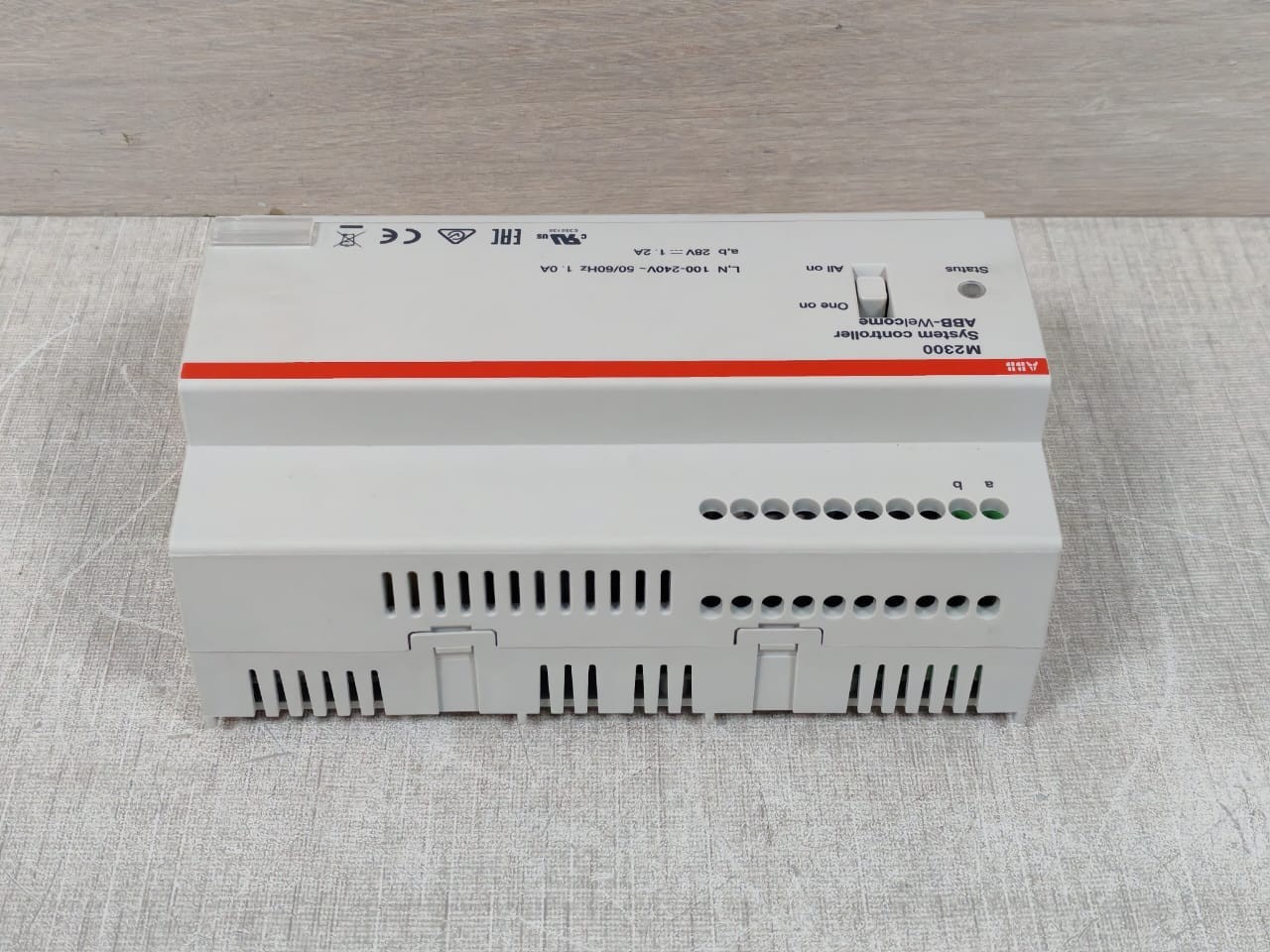 ABB M2300 2TMA070080W0011 V1.05 ABB M2300 SYSTEM CONTROLLER ABB-WELCOME 2TMA070080W0011 V1.05 10