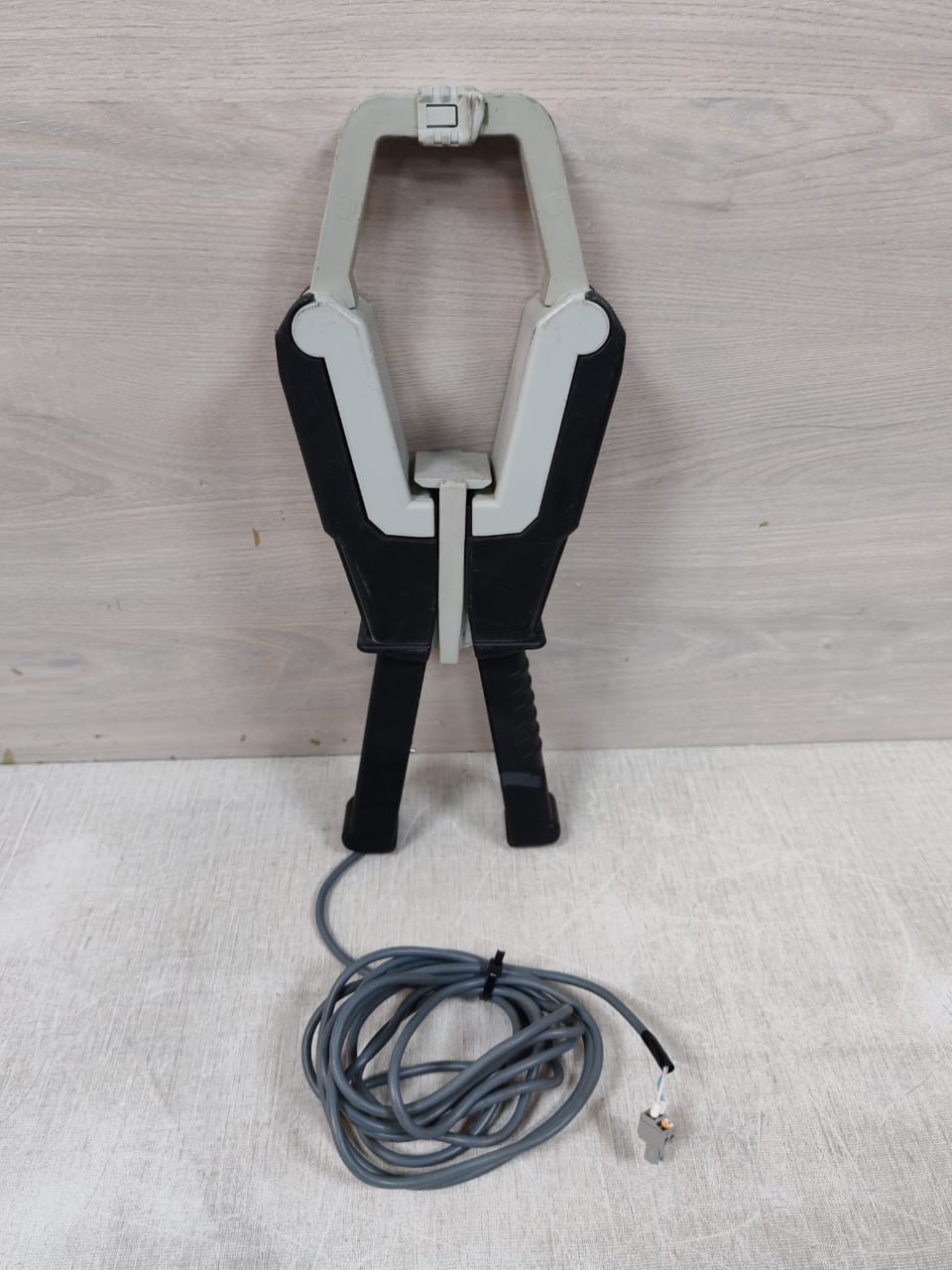 Circutor CP2000/200 CIRCUTOR CP2000/200 600V CAT III CURRENT CLAMP -BLACK 3