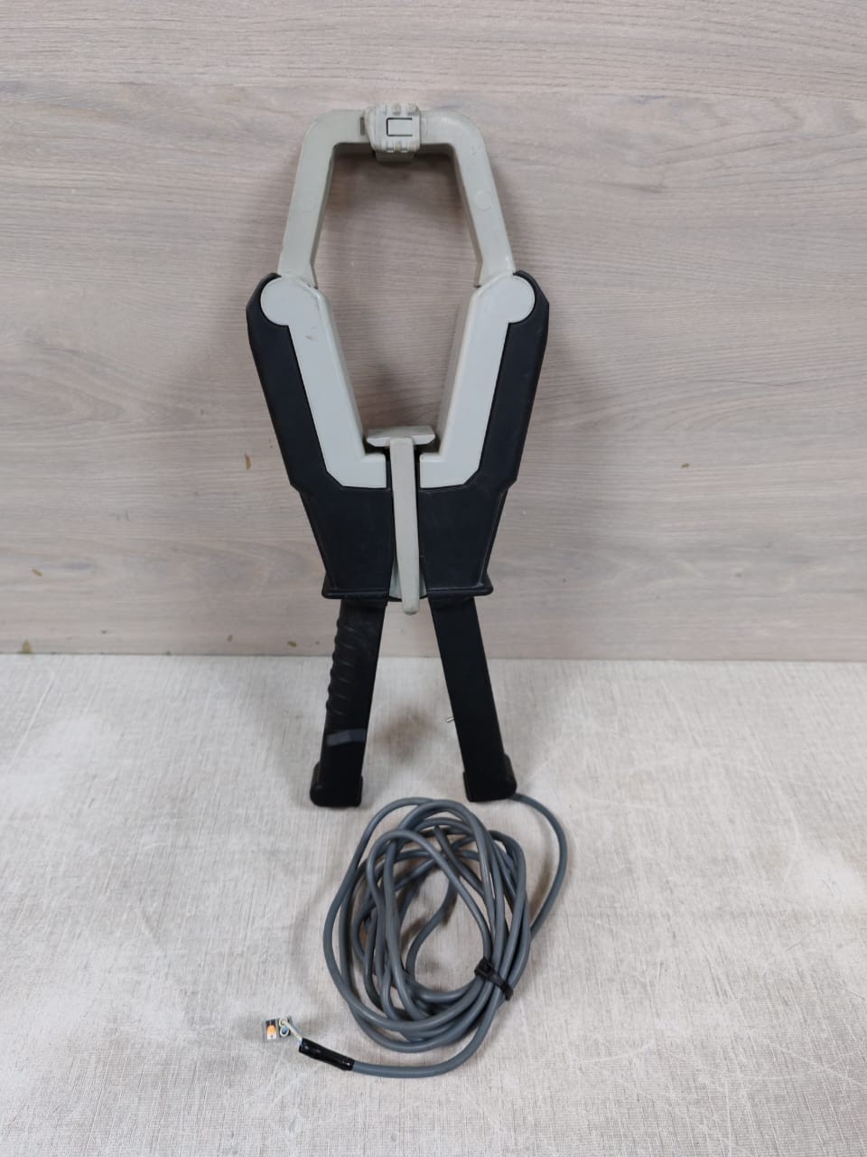 Circutor CP2000/200 CIRCUTOR CP2000/200 600V CAT III CURRENT CLAMP -BLACK 4