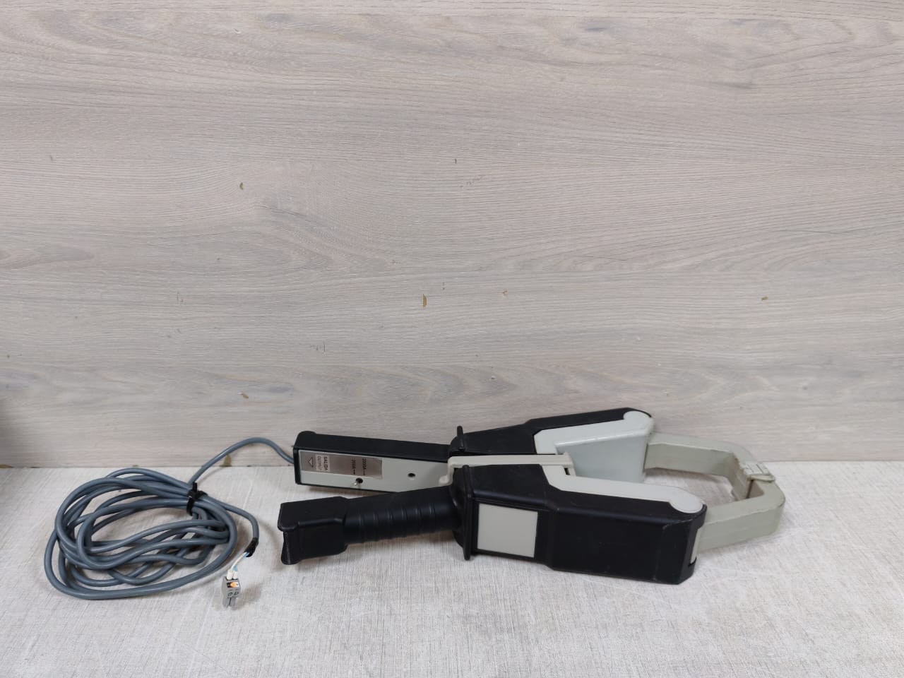 Circutor CP2000/200 CIRCUTOR CP2000/200 600V CAT III CURRENT CLAMP -BLACK 5