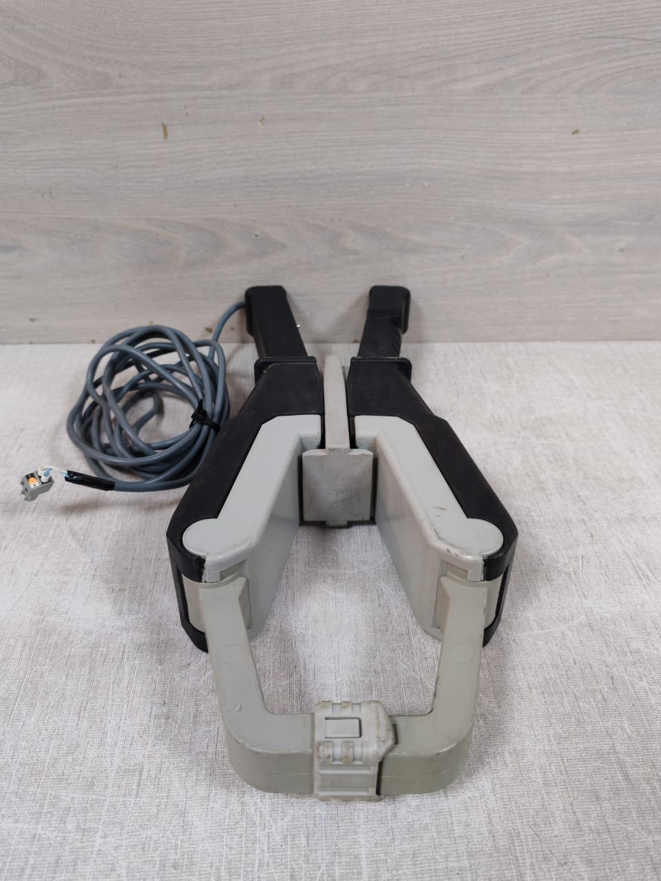 Circutor CP2000/200 CIRCUTOR CP2000/200 600V CAT III CURRENT CLAMP -BLACK 7