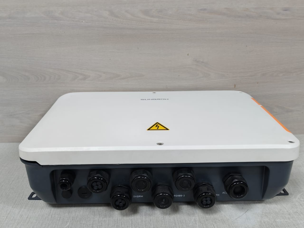 SUNGROW COM100E SUNGROW COM100E Smart Communication Box 6