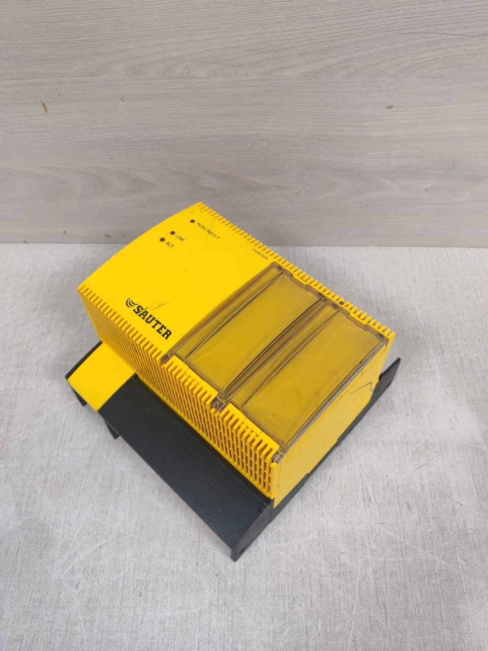 SAUTER EY-AS525F005 SAUTER EY-AS525F005 AUTOMATION STATION MODULAR 24VDC 5