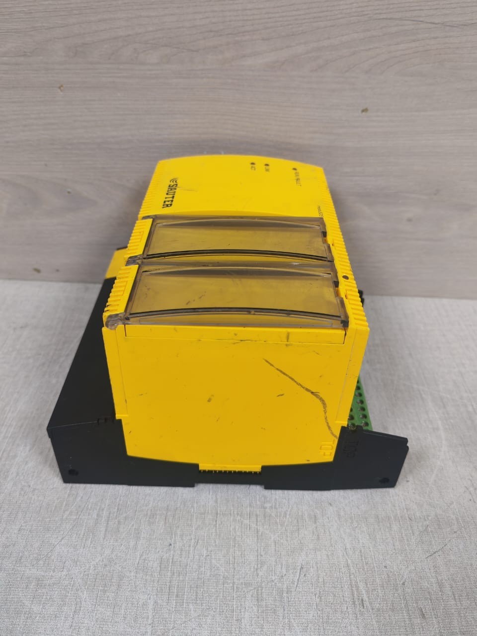 SAUTER EY-AS525F005 SAUTER EY-AS525F005 AUTOMATION STATION MODULAR 24VDC 8