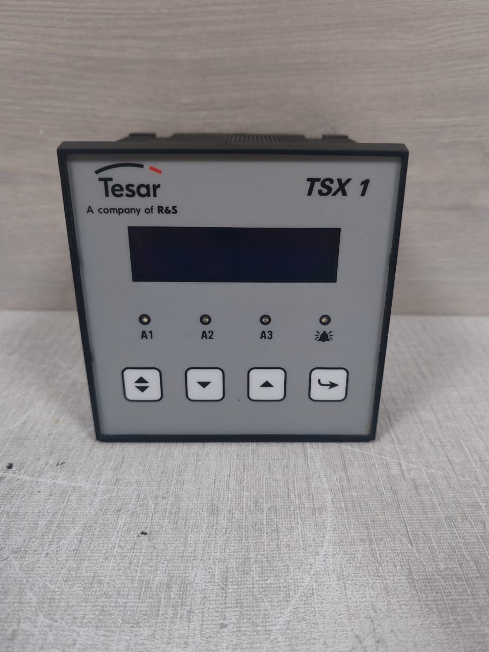 TESAR TSX 1 TESAR TSX 1 THERMAL PROTECTION DEVICE - W/O ORIGINAL BOX 4