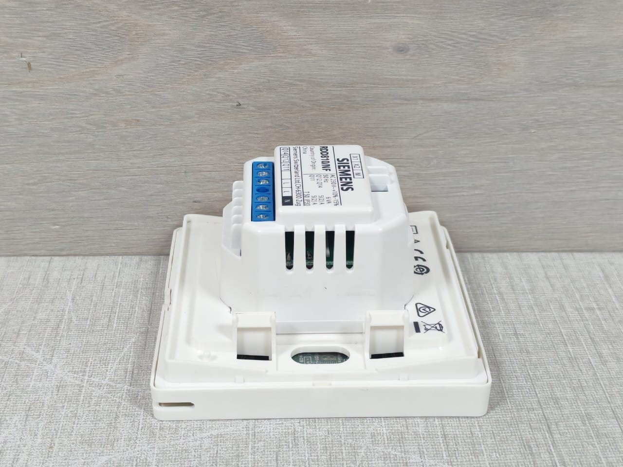 Siemens RDD810/NF Siemens RDD810/NF Room Thermostat 7