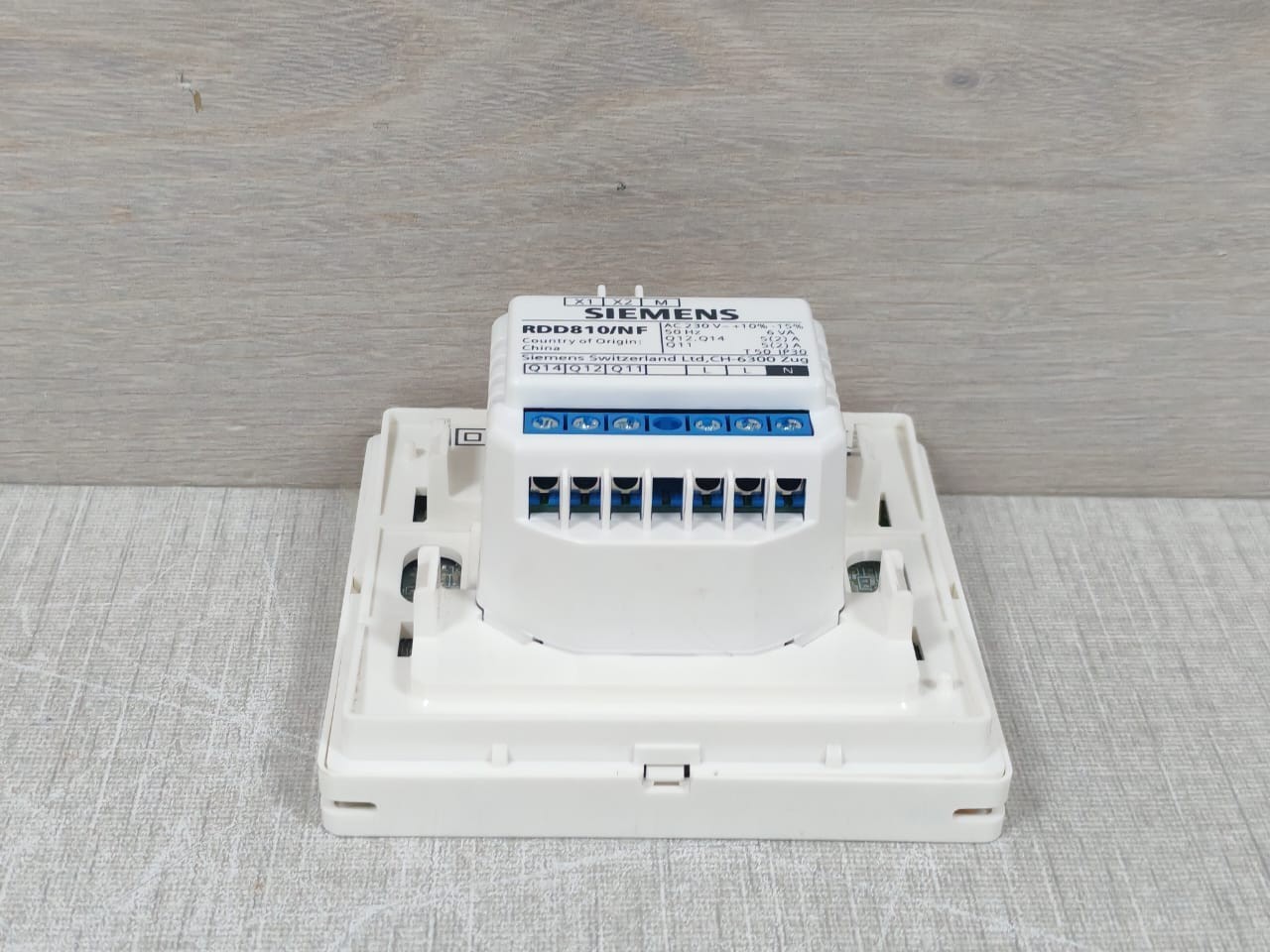 Siemens RDD810/NF Siemens RDD810/NF Room Thermostat 9