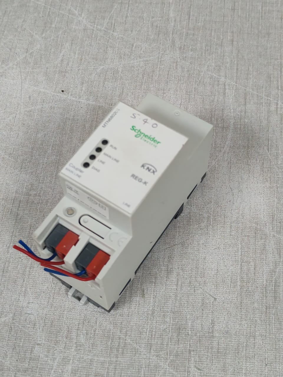 Schneider Electric MTN680204 SCHNEIDER ELECTRIC MTN680204 REG-K KNX COUPLER 5