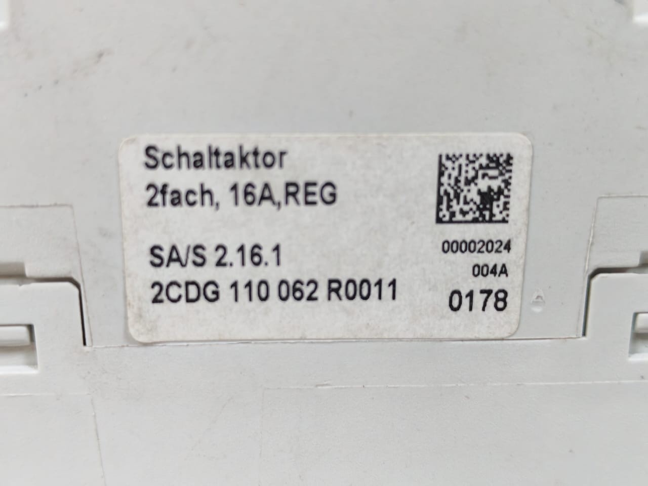 ABB SA/S 2.16.1 ABB SA/S 2.16.1 2CDG110062R0011 I-BUS KNX SWITCH ACTUATOR 5