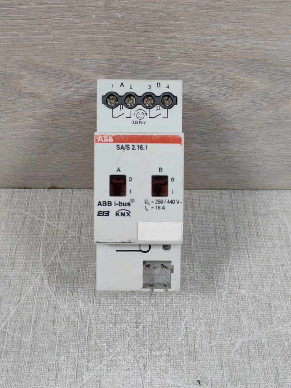 ABB SA/S 2.16.1 2CDG110062R0011 I-BUS KNX SWITCH ACTUATOR