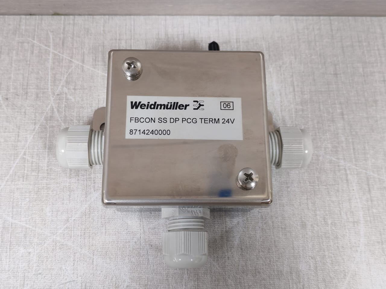 Weidmuller 8714240000 Weidmuller 8714240000 FBCON SS DP PCG TERM 24V 2