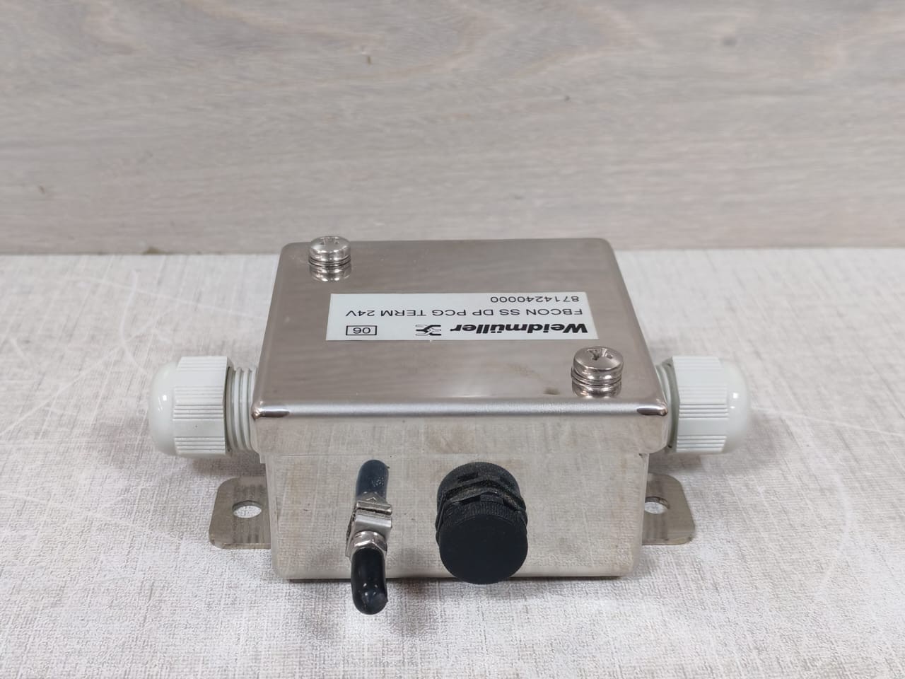 Weidmuller 8714240000 Weidmuller 8714240000 FBCON SS DP PCG TERM 24V 4