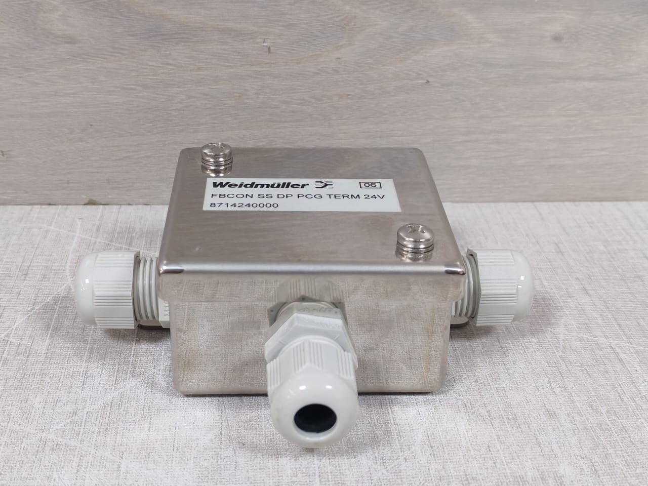 Weidmuller 8714240000 Weidmuller 8714240000 FBCON SS DP PCG TERM 24V 8