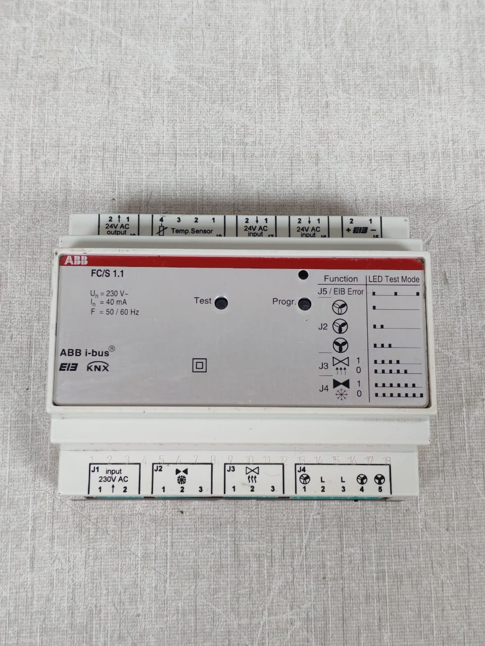 ABB FC/ S 1.1 ABB FC/ S 1.1 2CDG120001R0011 I-BUS KNX FAN COIL-REGLER 230V 6