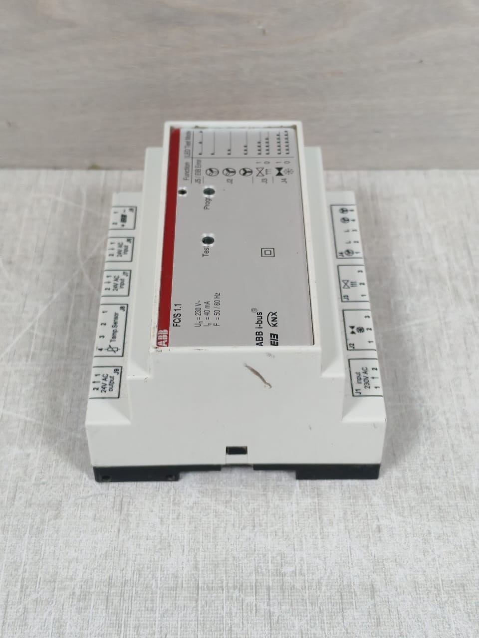 ABB FC/ S 1.1 ABB FC/ S 1.1 2CDG120001R0011 I-BUS KNX FAN COIL-REGLER 230V 10