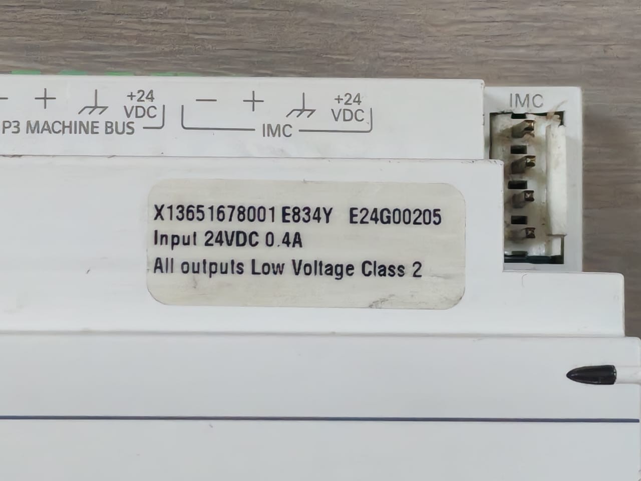 Trane X13651678001 Trane SYMBIO 800 Programmable Controller X13651678001 Rev.N 4