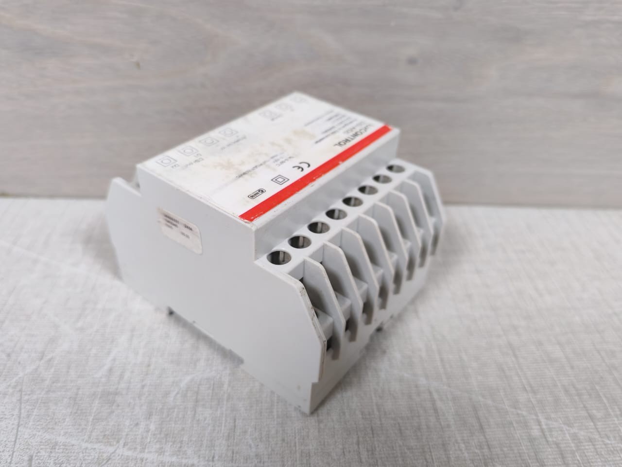 TRIDONIC 86456111 Tridonic 86456111 LuxControl DSI-A/DS Analogue to DSI Converter 8
