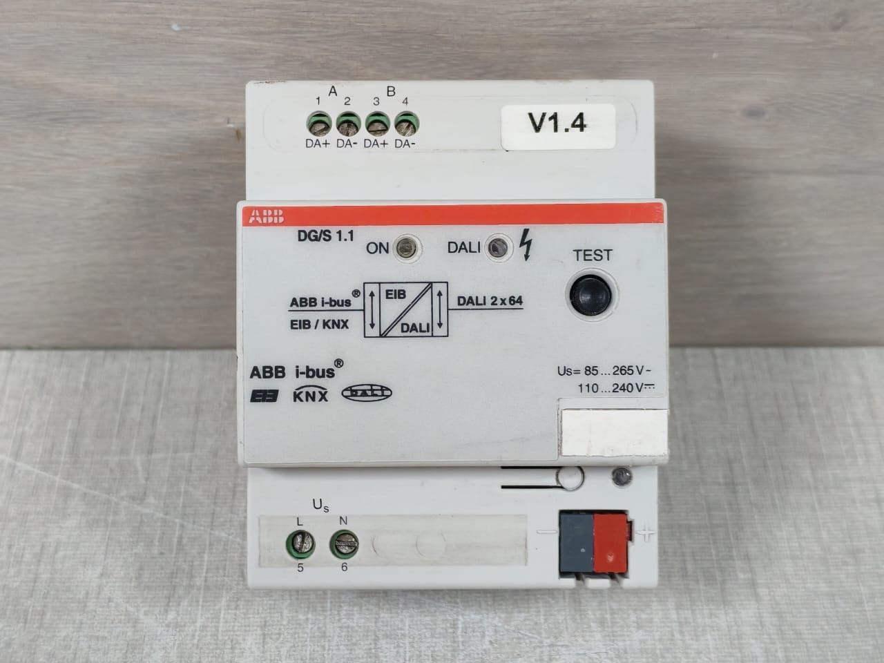 ABB R0011 ABB DG/S 1.1 DALI Gateway 2CDG 110 026 R0011 2