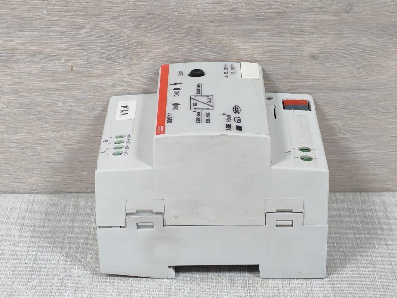 ABB R0011 ABB DG/S 1.1 DALI Gateway 2CDG 110 026 R0011 6