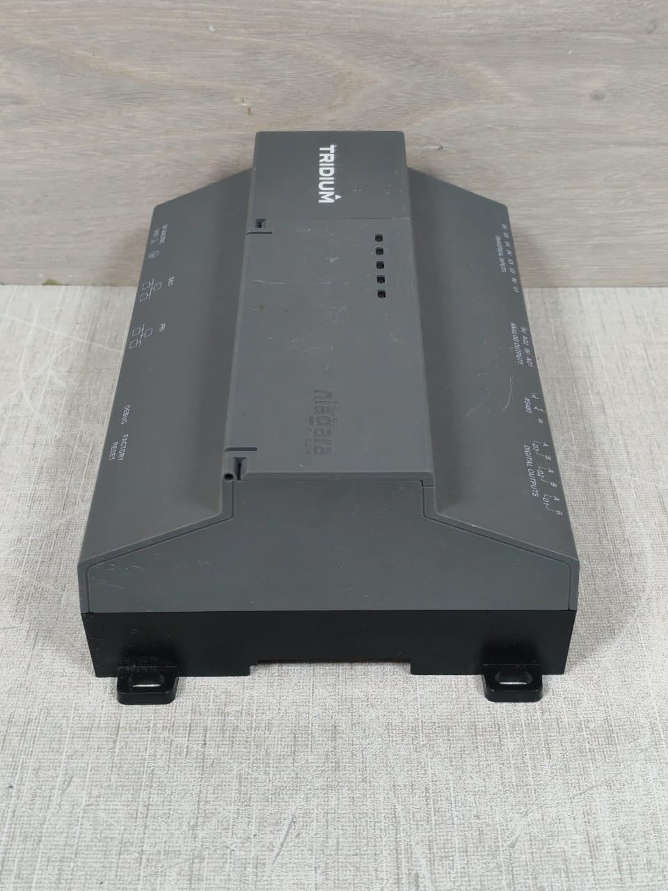 TRIDIUM EDGE10 TRIDIUM POWERED BY NIAGARA 14039-T EDGE10 CONTROLLER 9