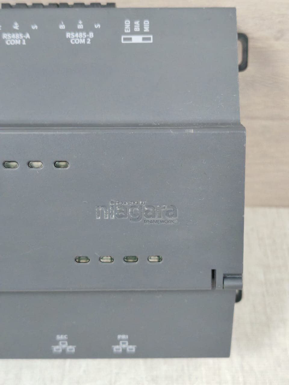Niagara 32300323.002C 12977 NIAGARA 32300323.002C 12977 / 32321501-009 REV.A CONTROLLER 3