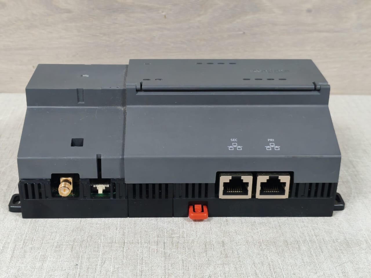 Niagara 32300323.002C 12977 NIAGARA 32300323.002C 12977 / 32321501-009 REV.A CONTROLLER 9