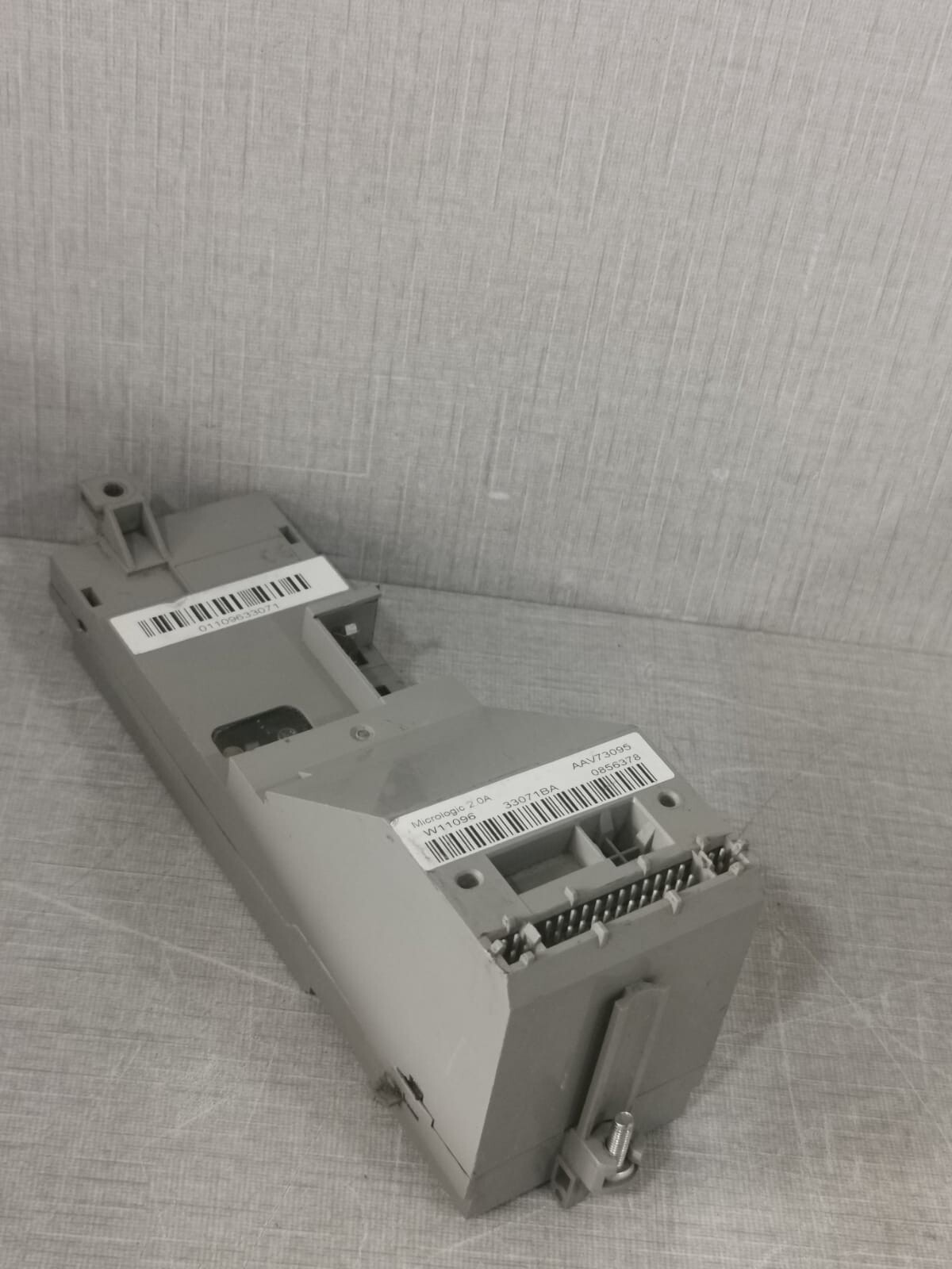 Schneider Electric 33071BA Schneider Electric Micrologic 2.0 A 33071BA 8