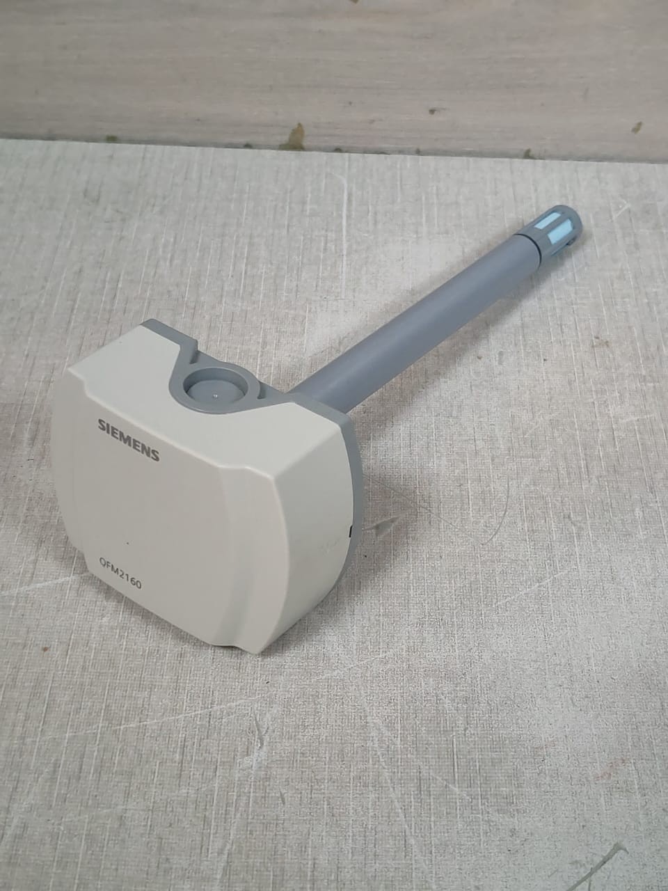 Siemens QFM2160 SIEMENS QFM2160 DUCT HUMIDITY / TEMP. SENSOR 24V 5
