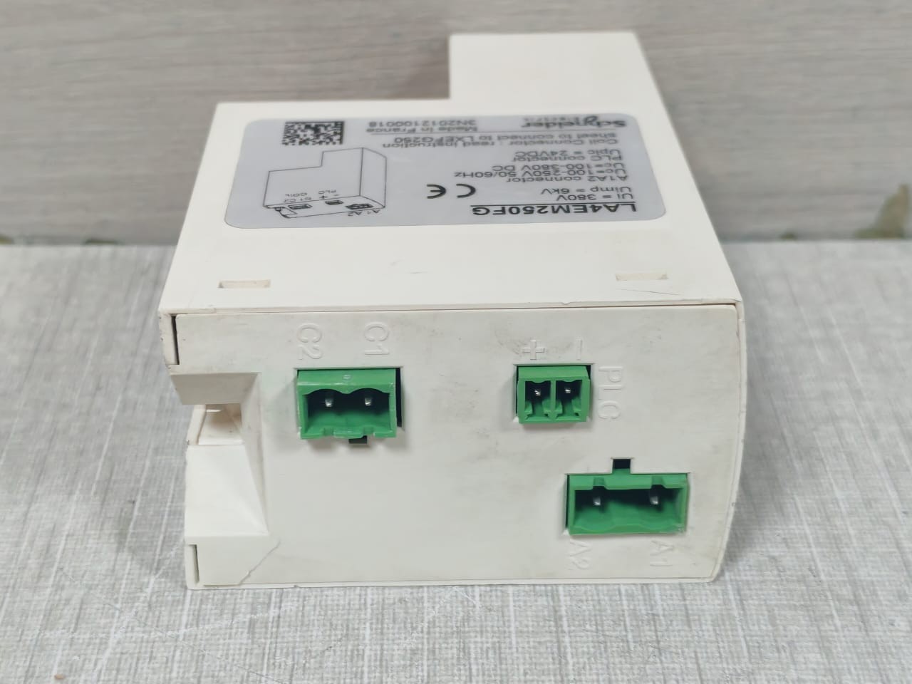 Schneider Electric SCHNEIDER ELECTRIC LA4EM250FG Schneider Electric LA4EM250FG Electronic Control Module 100-250V 50/60Hz 4