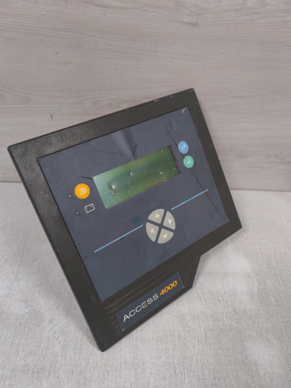 ACCESS ACCESS 4000 ACCESS 4000 P/N 650-190 VER.1.20G CONTROL PANEL - BLACK SPOT ON THE SCREEN 7