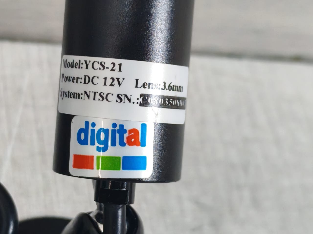 UNKNOWN YCS-21 YCS-21 Bullet Camera 3.6mm Lens DC 12V 3
