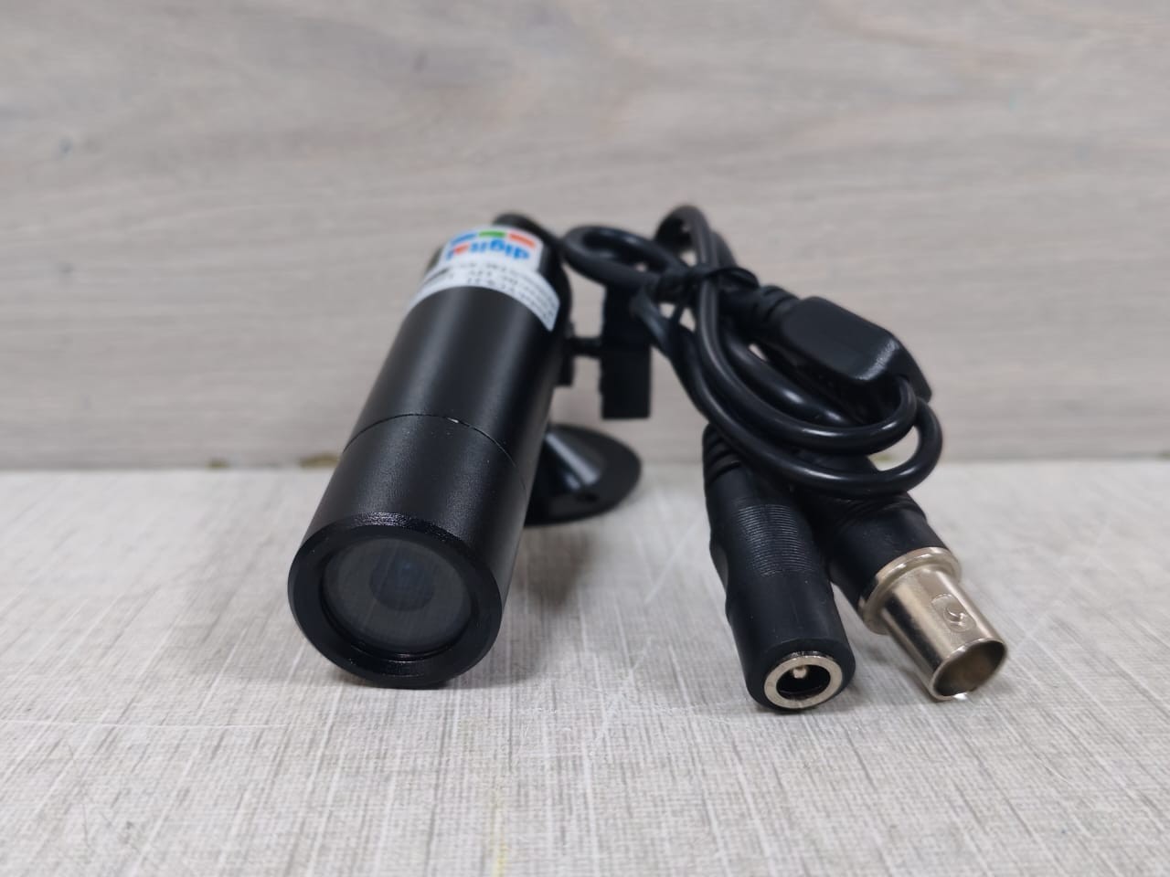 UNKNOWN YCS-21 YCS-21 Bullet Camera 3.6mm Lens DC 12V 5