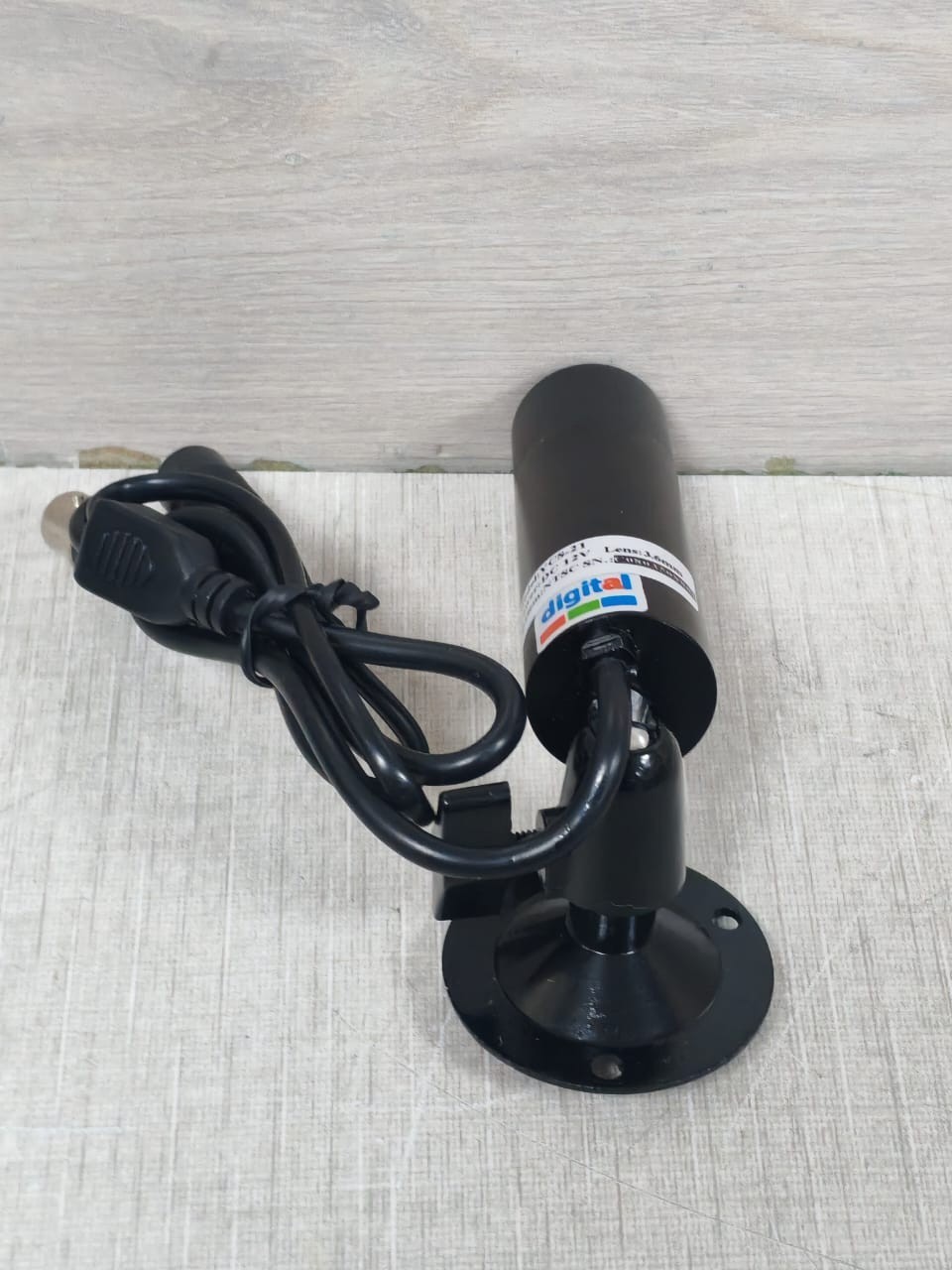 UNKNOWN YCS-21 YCS-21 Bullet Camera 3.6mm Lens DC 12V 6