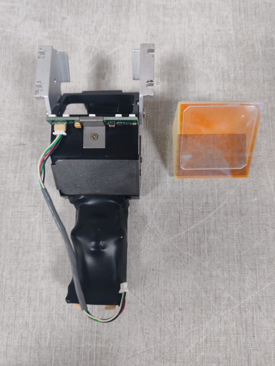 CROSS MATCH TECHNOLOGIES R11-7137 CROSS MATCH TECHNOLOGIES R11-7137 / 801022FB FINGERPRINT SCANNER 2