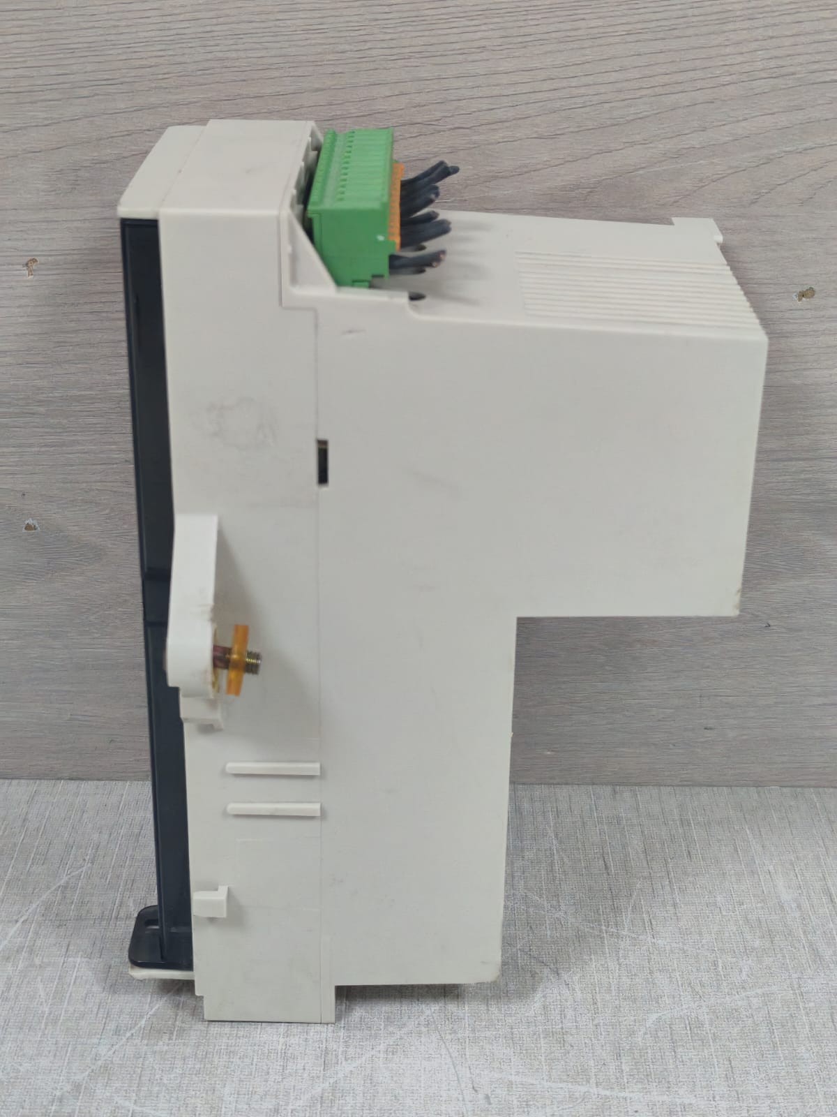 Mitsubishi Electric ST-1A MITSUBISHI ST-1A ELECTRONIC TRIP RELAY 1600A 8
