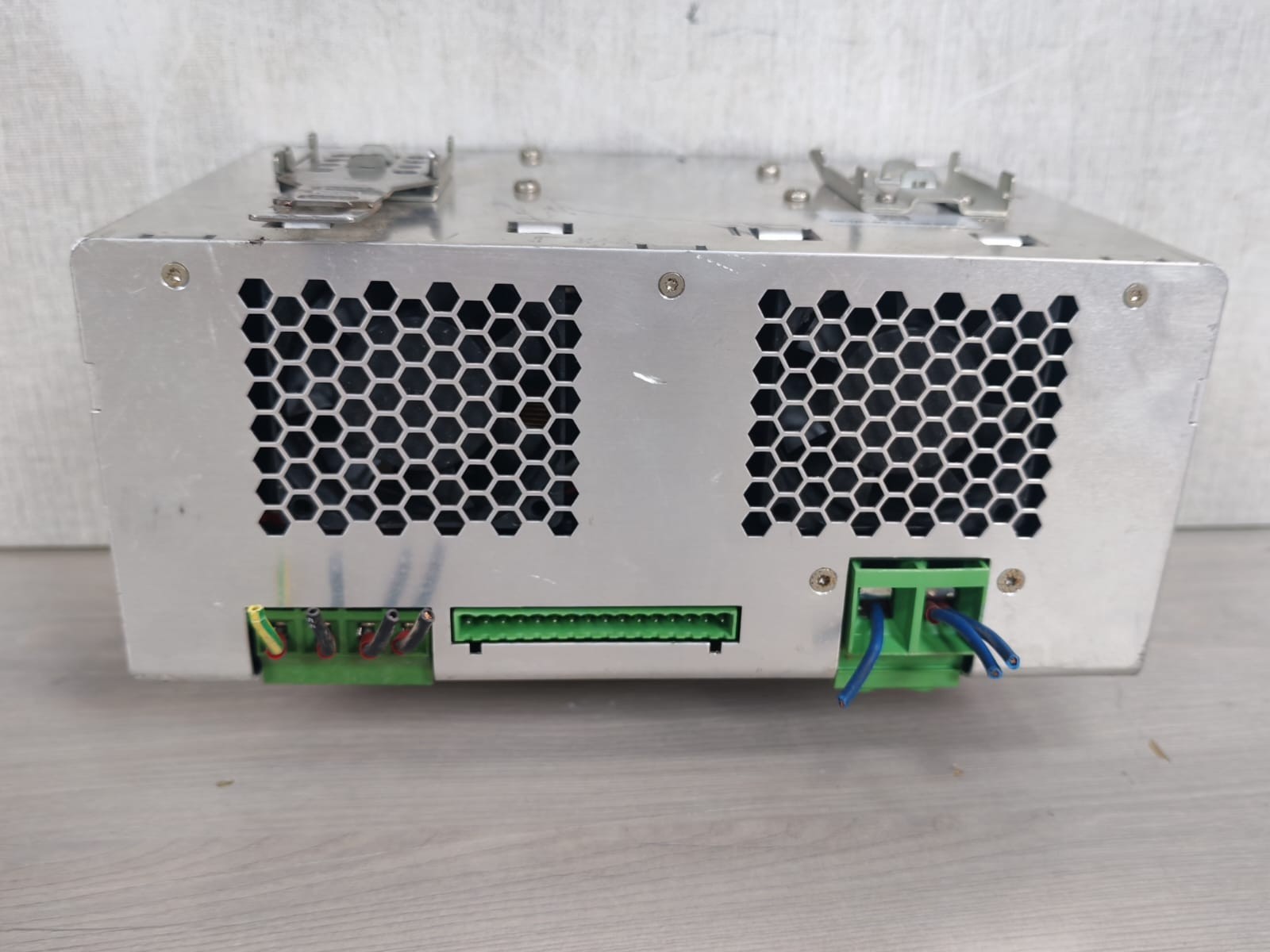 NEXTYS NPS2400 / NPS2400-170 NEXTYS NPS2400 / NPS2400-170 High Efficiency 3 Phase Power Supply 3