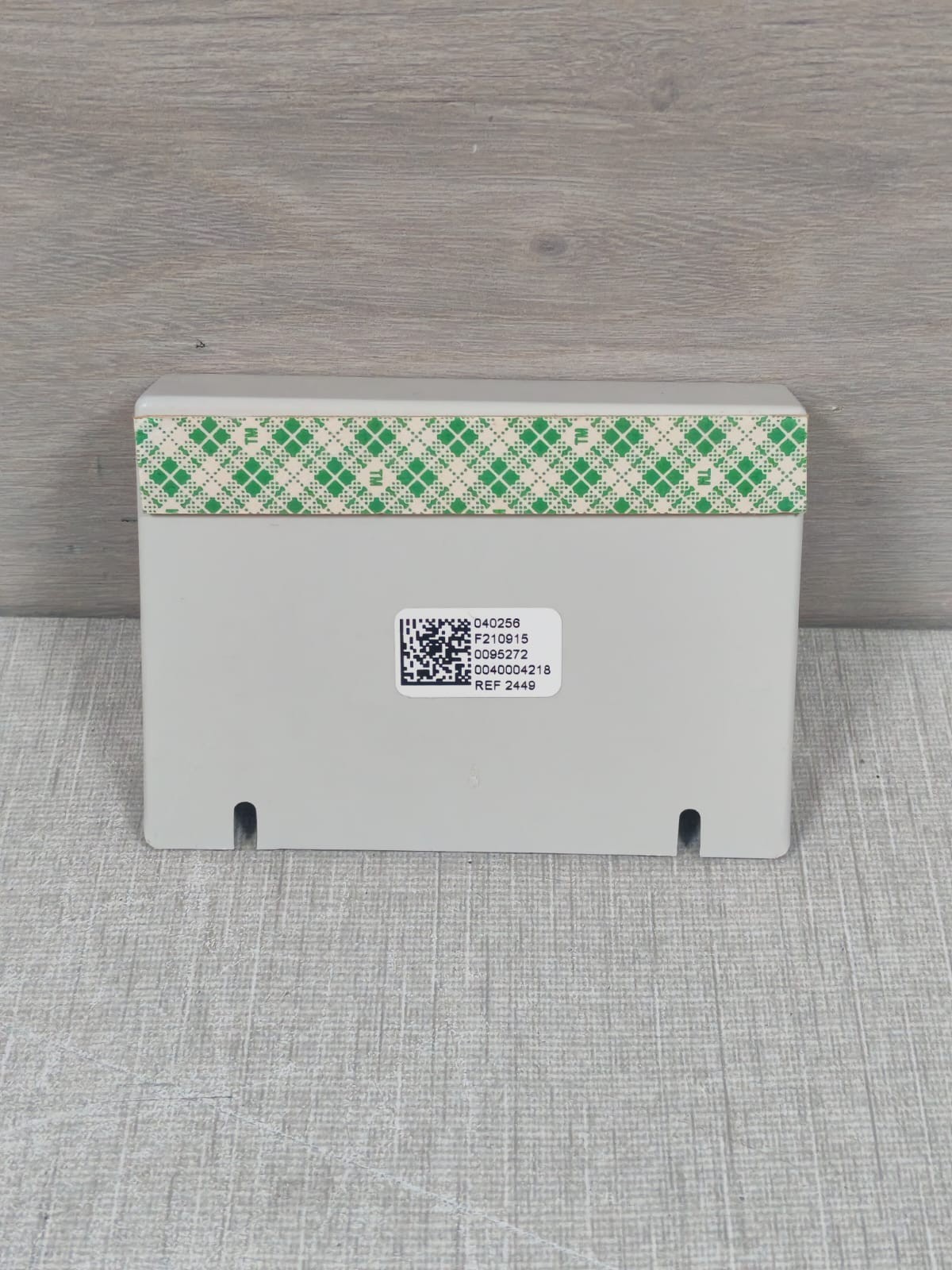FERMAX REF.2449 FERMAX REF.2449 4 OUTPUTS VIDEO DISTRIBUTOR 10