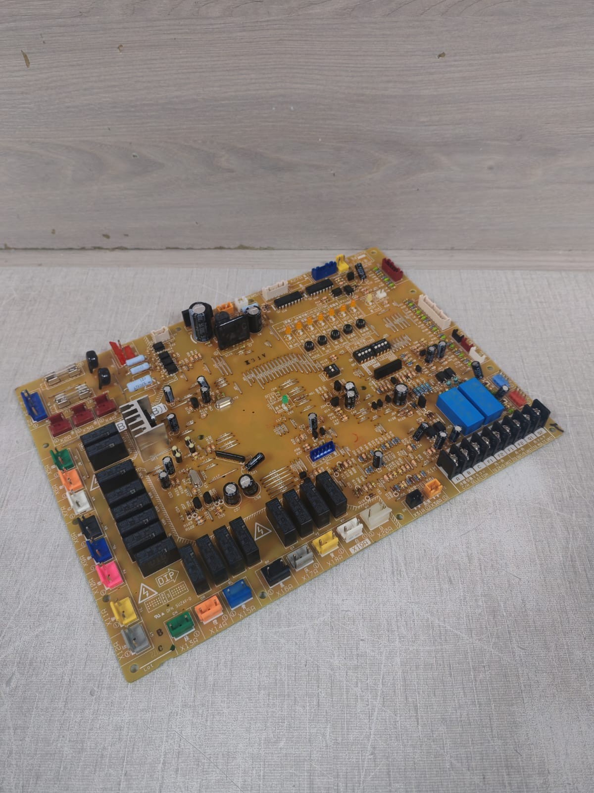 Daikin SEB0450(B) DB-E05-101C DAIKIN SEB0450(B) CONTROL BOARD DB-E05-101C - W/O ORIGINAL BOX 3