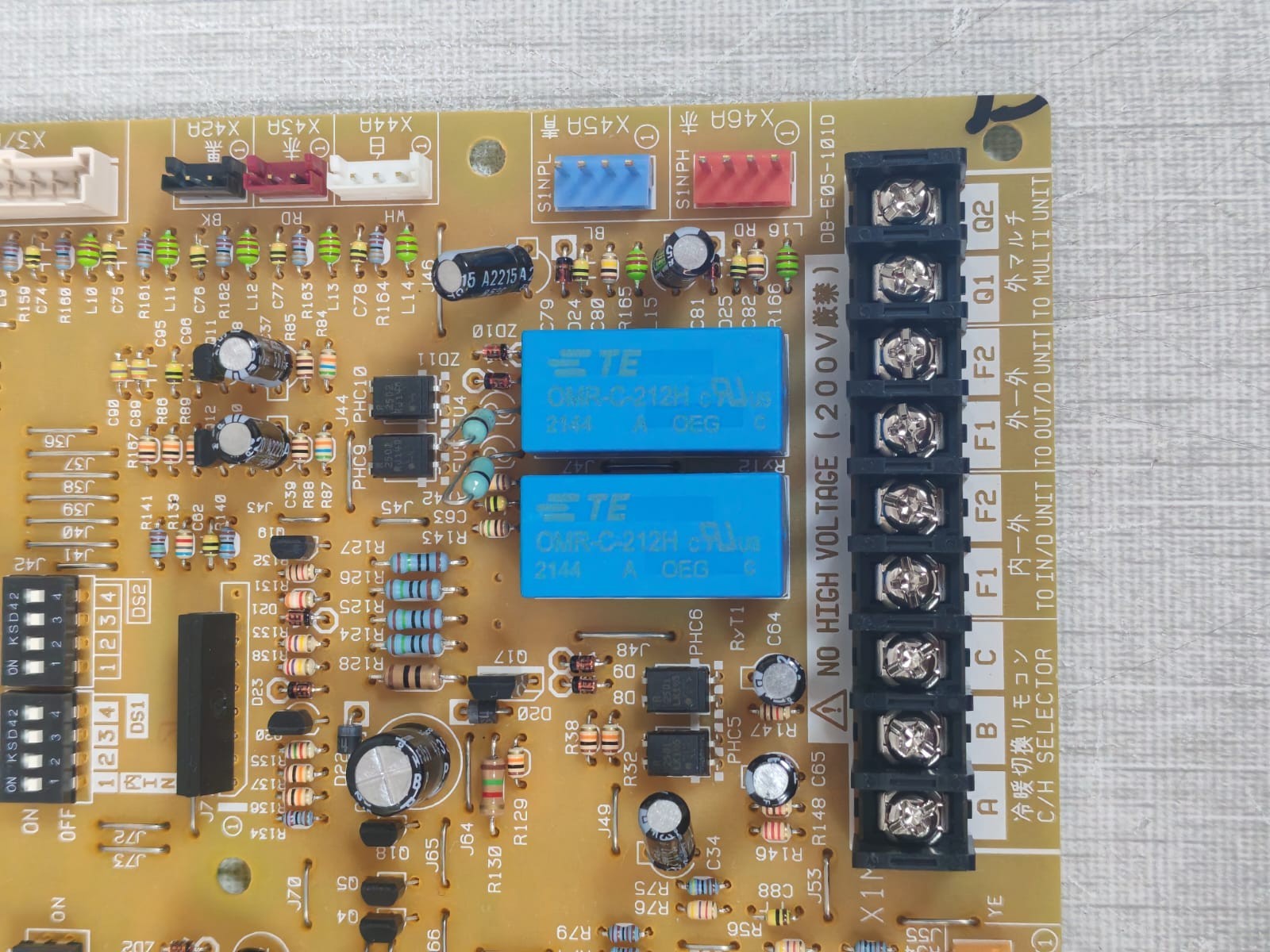 Daikin SEB0450(B) DB-E05-101C DAIKIN SEB0450(B) CONTROL BOARD DB-E05-101C - W/O ORIGINAL BOX 8