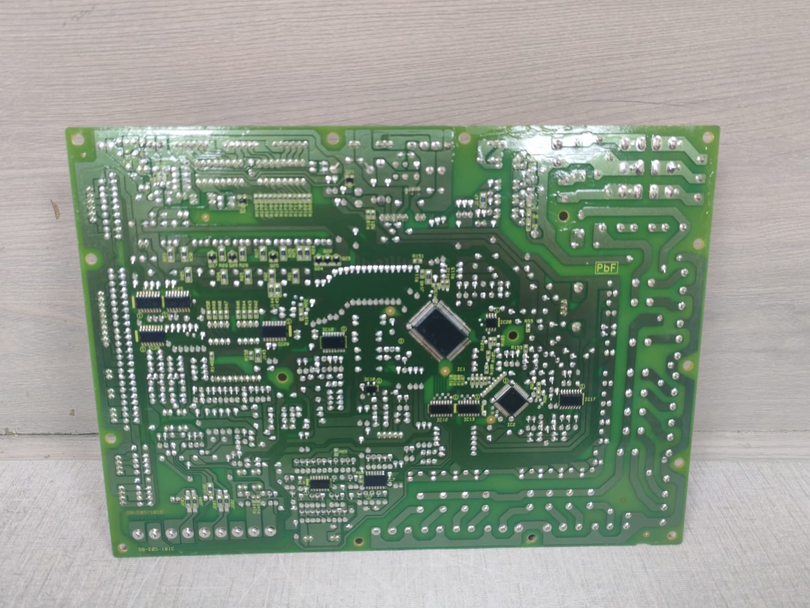 Daikin SEB0450(B) DB-E05-101C DAIKIN SEB0450(B) CONTROL BOARD DB-E05-101C - W/O ORIGINAL BOX 9