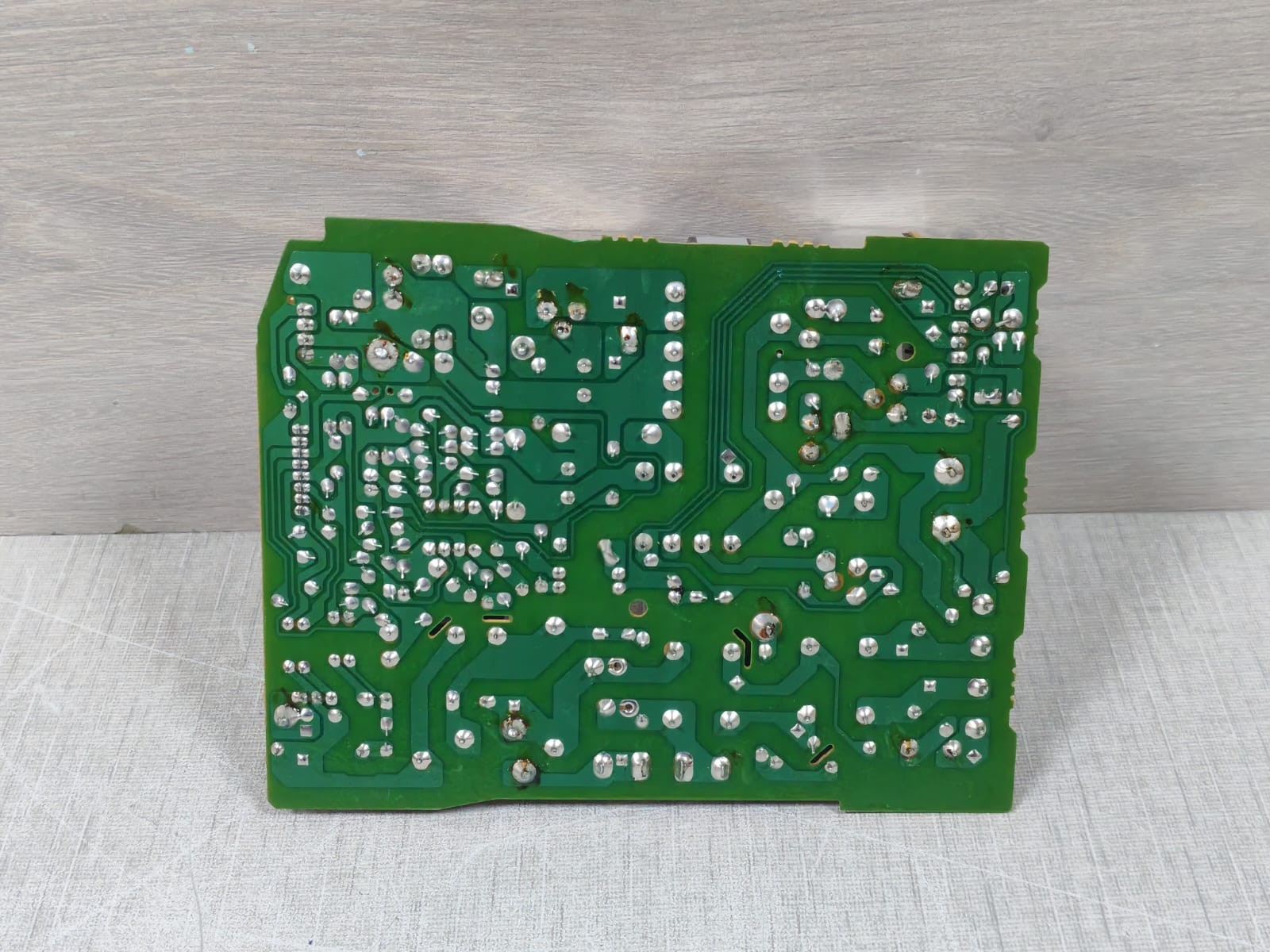 Daikin 2P002465-1 / CMKI-P3X DAIKIN 2P002465-1 / CMKI-P3X Printed Circuit Board 10